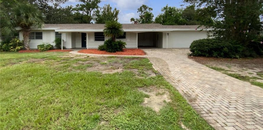 House in Spring Hill, Florida 2 bedrooms, 119.29 sq.m. № 1847402