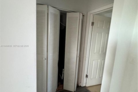 Снять в аренду кондоминиум в Норт-Майами, Флорида 1 спальня, 68.28м2, № 2005601 - фото 4