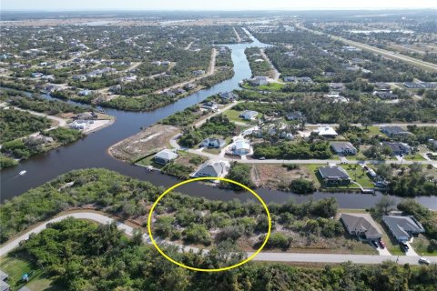 Terreno en venta en Port Charlotte, Florida № 1521039 - foto 3