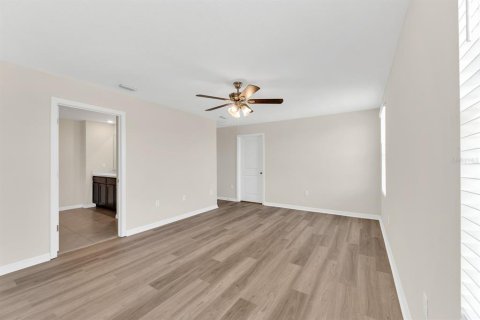 House in Riverview, Florida 5 bedrooms, 234.3 sq.m. № 2210414 - photo 20