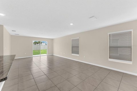 House in Riverview, Florida 5 bedrooms, 234.3 sq.m. № 2210414 - photo 5