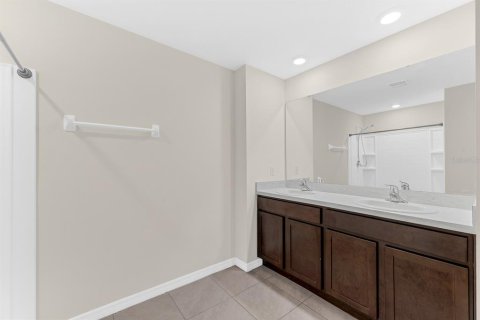 House in Riverview, Florida 5 bedrooms, 234.3 sq.m. № 2210414 - photo 21