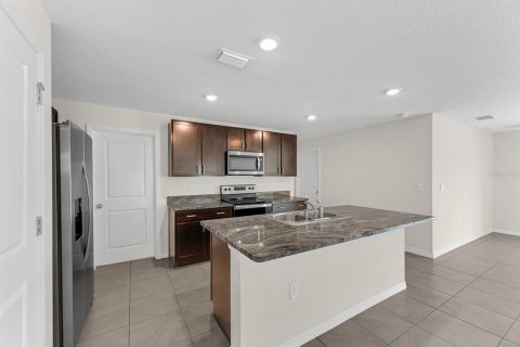 House in Riverview, Florida 5 bedrooms, 234.3 sq.m. № 2210414 - photo 10