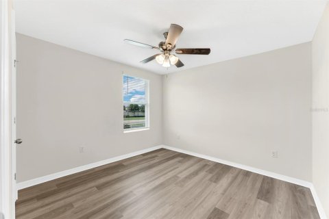 House in Riverview, Florida 5 bedrooms, 234.3 sq.m. № 2210414 - photo 24