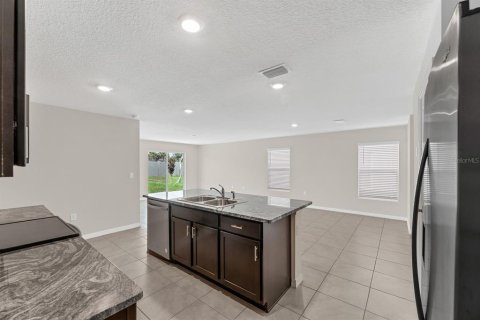 House in Riverview, Florida 5 bedrooms, 234.3 sq.m. № 2210414 - photo 13