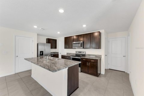 House in Riverview, Florida 5 bedrooms, 234.3 sq.m. № 2210414 - photo 11