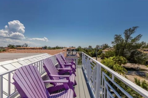Casa en venta en Holmes Beach, Florida, 6 dormitorios, 227.89 m2 № 1909831 - foto 24