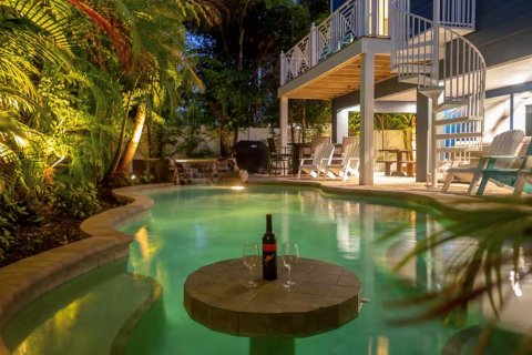 Casa en venta en Holmes Beach, Florida, 6 dormitorios, 227.89 m2 № 1909831 - foto 29