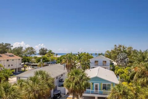 Casa en venta en Holmes Beach, Florida, 6 dormitorios, 227.89 m2 № 1909831 - foto 26
