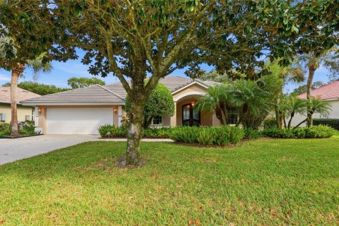 Casa en Winter Haven, Florida 4 dormitorios, 231.79 m2 № 2102678