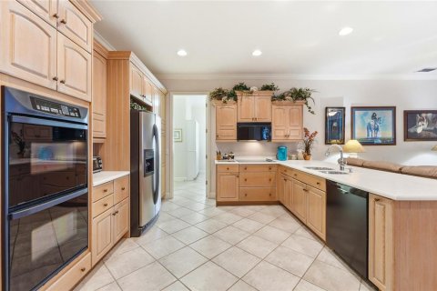 House in Winter Haven, Florida 4 bedrooms, 231.79 sq.m. № 2102678 - photo 19