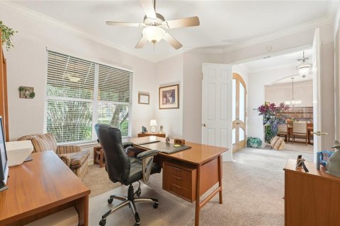 House in Winter Haven, Florida 4 bedrooms, 231.79 sq.m. № 2102678 - photo 4