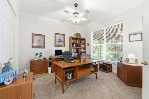 House in Winter Haven, Florida 4 bedrooms, 231.79 sq.m. № 2102678 - photo 14