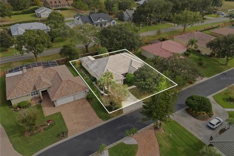 House in Winter Haven, Florida 4 bedrooms, 231.79 sq.m. № 2102678 - photo 6