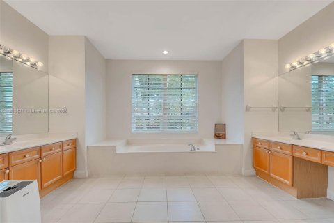 Casa en venta en Weston, Florida, 4 dormitorios, 257.99 m2 № 1761707 - foto 19