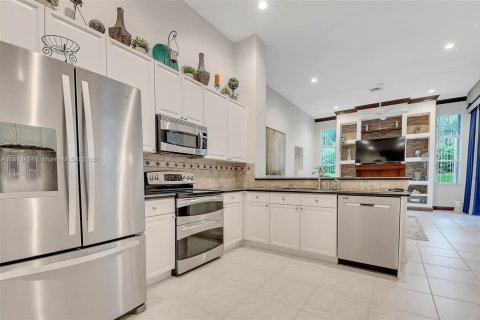 Casa en venta en Weston, Florida, 4 dormitorios, 257.99 m2 № 1761707 - foto 11
