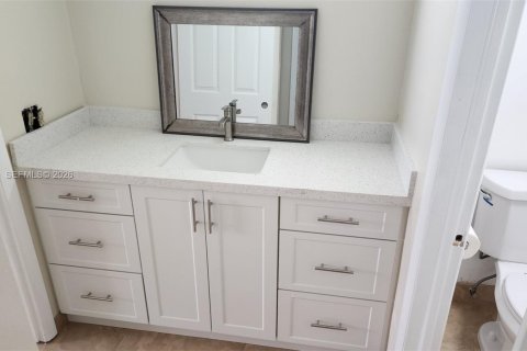 Купить кондоминиум в Майами, Флорида 1 спальня, 67.82м2, № 2025381 - фото 15