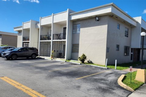 Купить кондоминиум в Майами, Флорида 1 спальня, 67.82м2, № 2025381 - фото 27