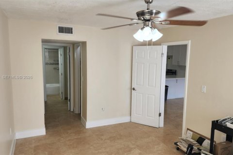 Купить кондоминиум в Майами, Флорида 1 спальня, 67.82м2, № 2025381 - фото 10