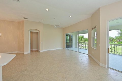 Condominio en alquiler en Bradenton, Florida, 3 dormitorios, 217.67 m2 № 1904468 - foto 15