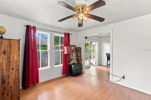 Villa ou maison à vendre à Tampa, Floride: 2 chambres, 64.94 m2 № 2425305 - photo 6