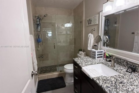 Adosado en venta en Miami, Florida, 3 dormitorios, 106.28 m2 № 2030650 - foto 8