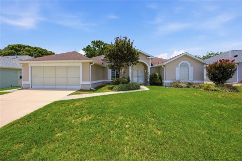 House in Ocala, Florida 3 bedrooms, 214.98 sq.m. № 2095959