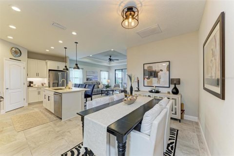 House in Parrish, Florida 2 bedrooms, 138.42 sq.m. № 1771273 - photo 12