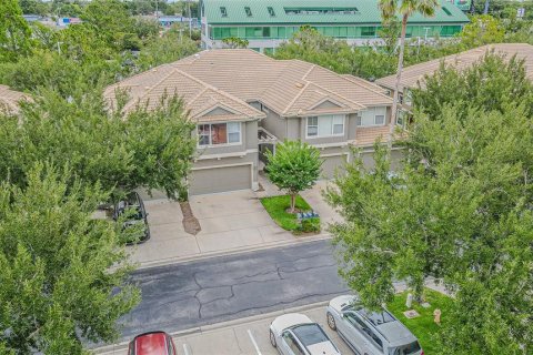 Touwnhouse à vendre à Dunedin, Floride: 2 chambres, 160.81 m2 № 2201036 - photo 2