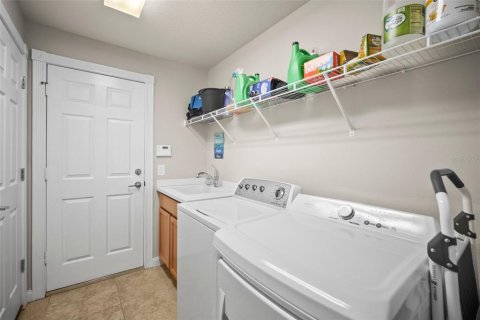House in Sarasota, Florida 3 bedrooms, 143.81 sq.m. № 1761132 - photo 21