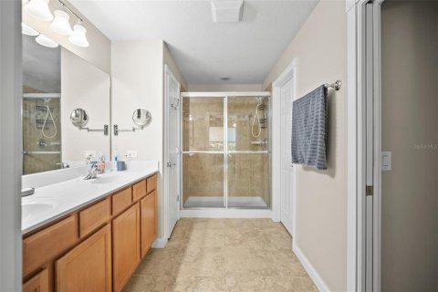 House in Sarasota, Florida 3 bedrooms, 143.81 sq.m. № 1761132 - photo 15