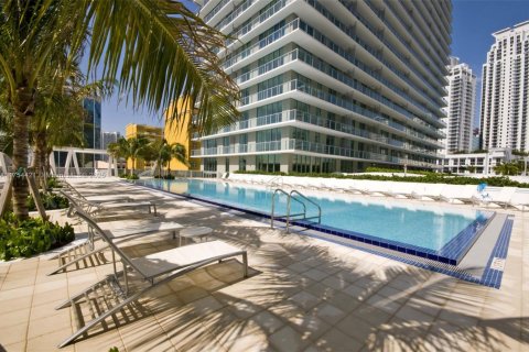 Condominio en venta en Miami, Florida, 2 dormitorios, 94.11 m2 № 1867307 - foto 20