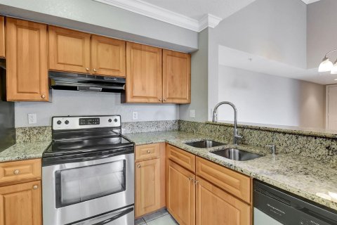 Condo in Delray Beach, Florida, 2 bedrooms № 2153734 - photo 10