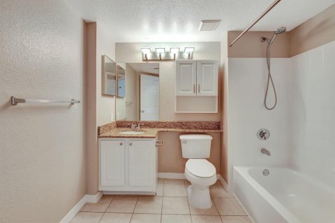 Condo in Delray Beach, Florida, 2 bedrooms № 2153734 - photo 23