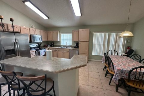 Villa ou maison à vendre à Kissimmee, Floride: 5 chambres, 198.44 m2 № 1795969 - photo 3