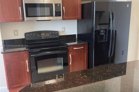 Copropriété à vendre à Miami, Floride: 1 chambre, 72.46 m2 № 1973449 - photo 2