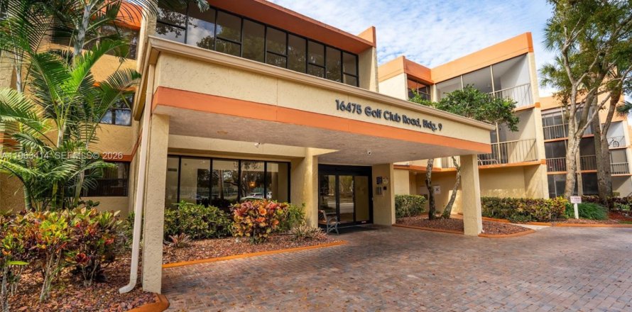 Кондоминиум с 2 спальнями в Уэстон, Флорида № 2028181