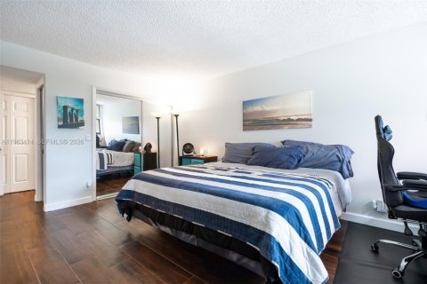 Купить кондоминиум в Уэстон, Флорида 2 спальни, 114.73м2, № 2028181 - фото 11