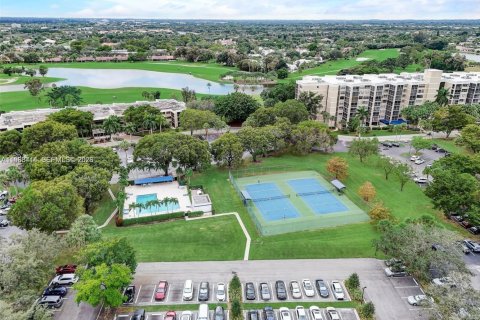 Купить кондоминиум в Уэстон, Флорида 2 спальни, 114.73м2, № 2028181 - фото 29