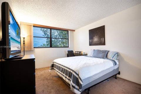 Купить кондоминиум в Уэстон, Флорида 2 спальни, 114.73м2, № 2028181 - фото 15