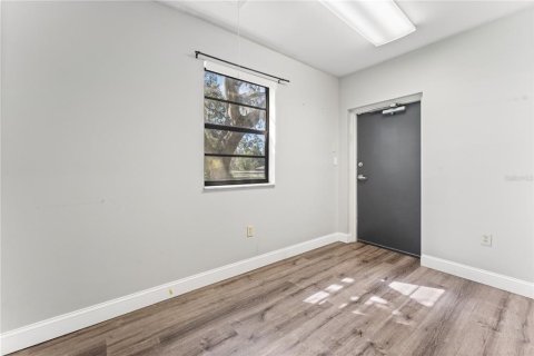 Immobilier commercial à vendre à Odessa, Floride: 527.22 m2 № 2425830 - photo 30