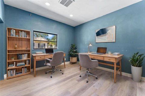 Immobilier commercial à vendre à Odessa, Floride: 527.22 m2 № 2425830 - photo 14