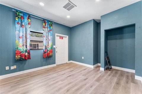 Immobilier commercial à vendre à Odessa, Floride: 527.22 m2 № 2425830 - photo 12