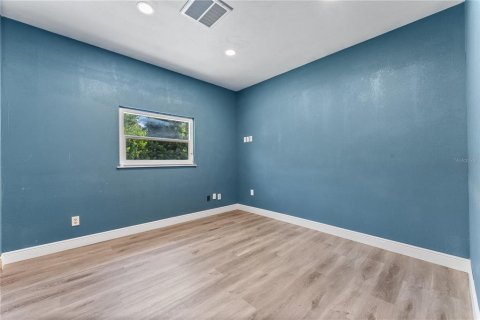 Immobilier commercial à vendre à Odessa, Floride: 527.22 m2 № 2425830 - photo 13