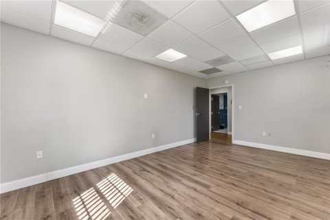 Immobilier commercial à vendre à Odessa, Floride: 527.22 m2 № 2425830 - photo 25