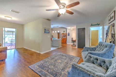 House in Dade City, Florida 3 bedrooms, 139.91 sq.m. № 1808946 - photo 10