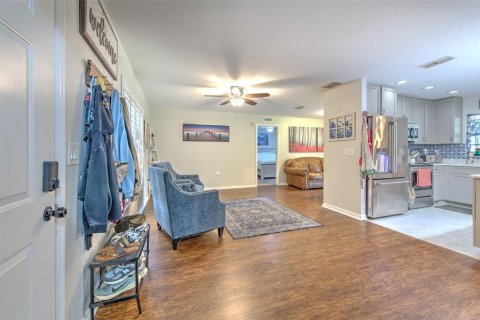 House in Dade City, Florida 3 bedrooms, 139.91 sq.m. № 1808946 - photo 9