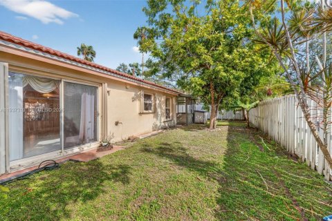 Купить виллу или дом в Санрайз, Флорида 3 спальни, 132.94м2, № 2002293 - фото 30