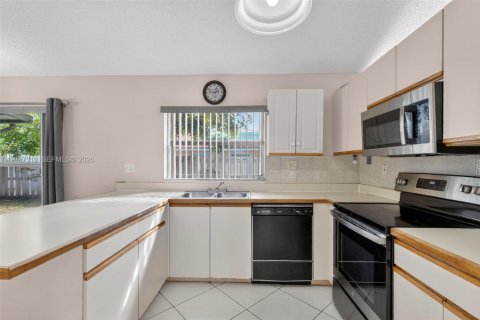 Купить виллу или дом в Санрайз, Флорида 3 спальни, 132.94м2, № 2002293 - фото 9