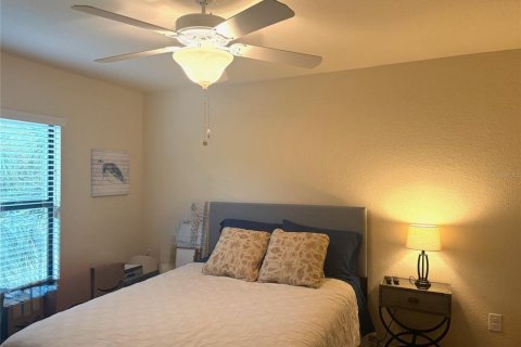 Condo in Bradenton, Florida, 2 bedrooms in LAKEWOOD NATIONAL  № 1911500 - photo 28